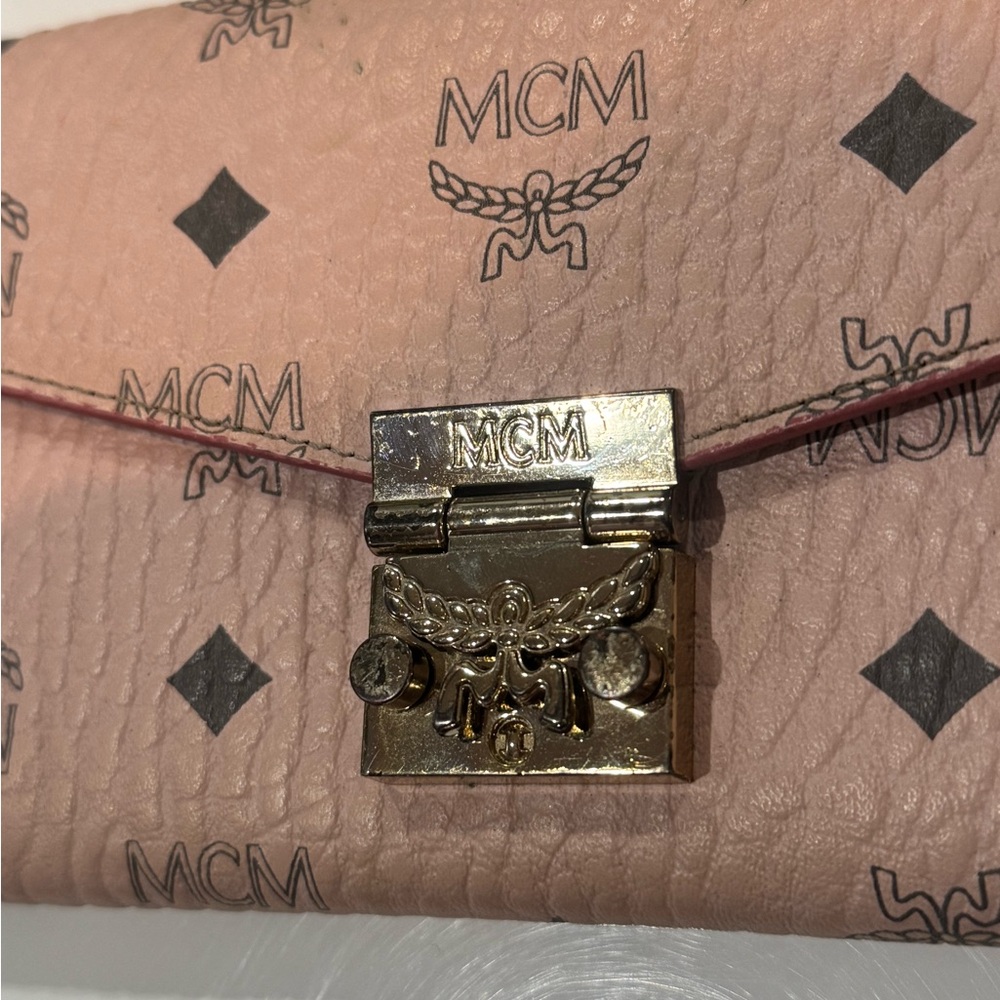 **SOLD**MCM PINK FLAP WALLET WITH CROSSBODY CHAIN - Picture 2 of 10
